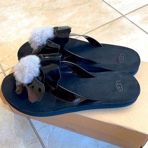 UGG Poppy Pom Pom Black Sandal